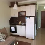 Gabi Апартамент *